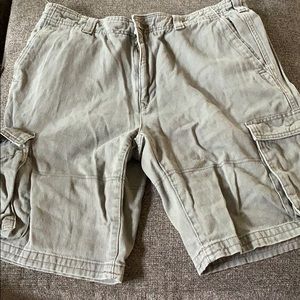 Men’s cargo shorts